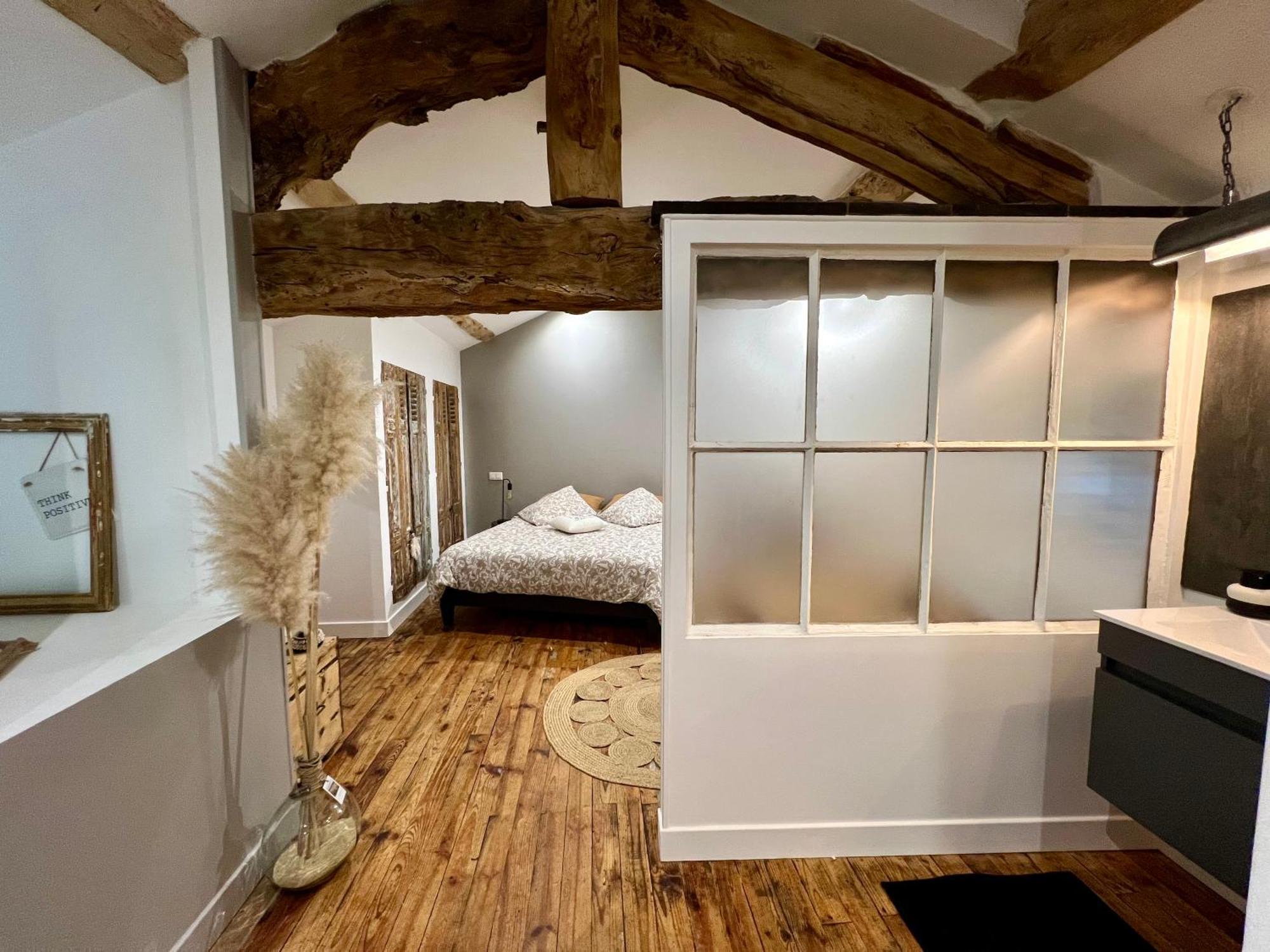 Bed and Breakfast Les Hirondelles Du Marais Riom Exterior foto