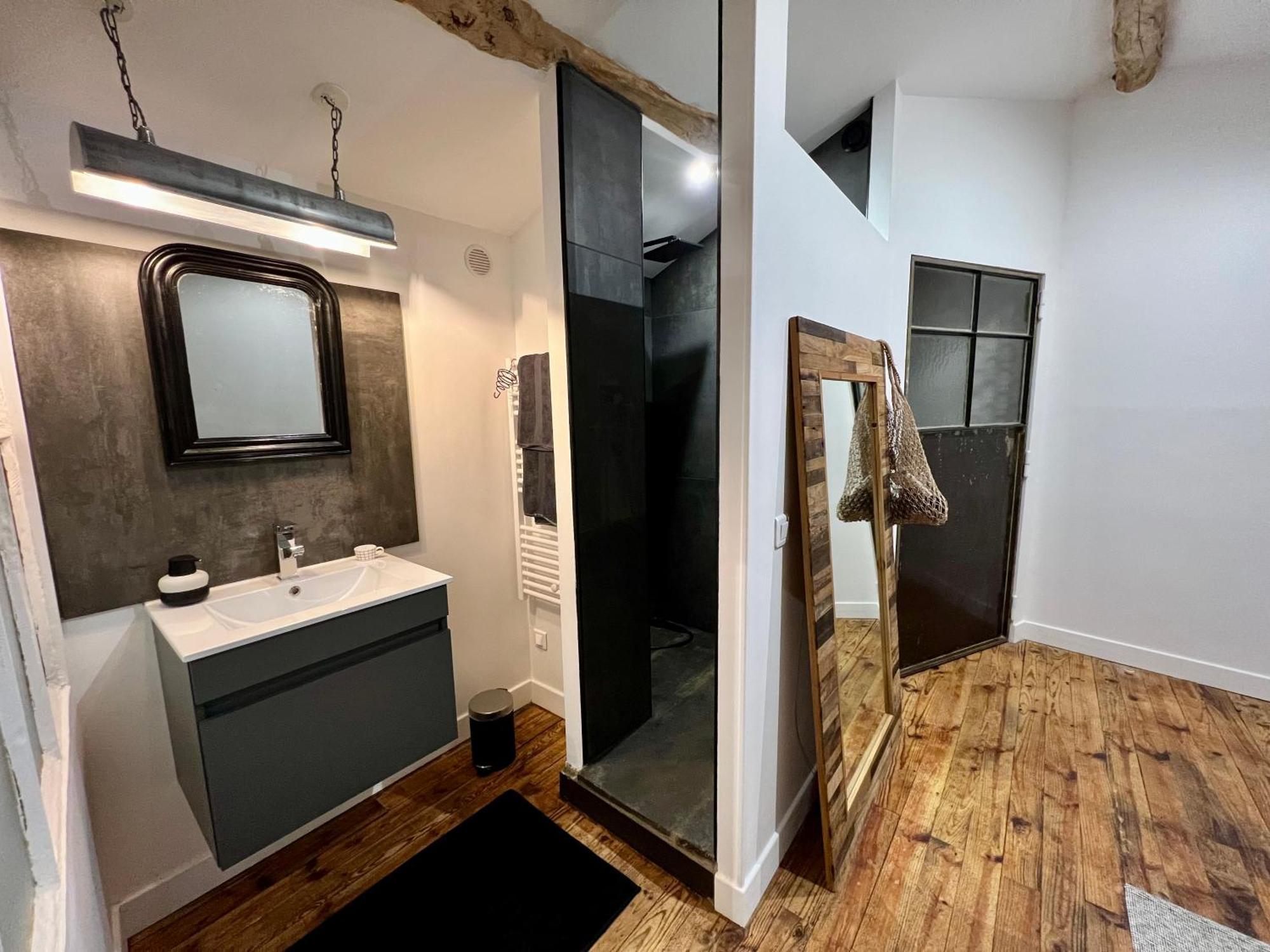 Bed and Breakfast Les Hirondelles Du Marais Riom Exterior foto