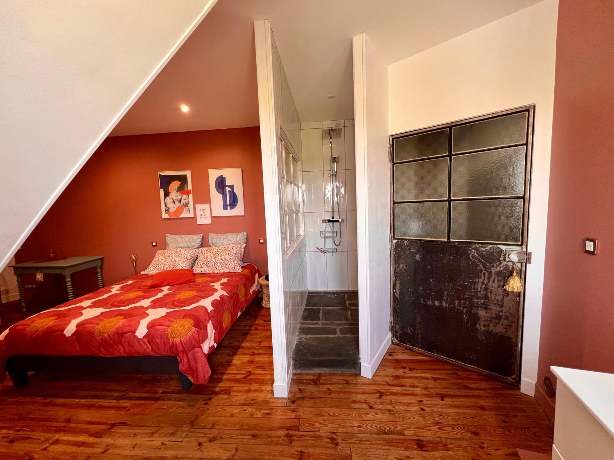 Bed and Breakfast Les Hirondelles Du Marais Riom Exterior foto